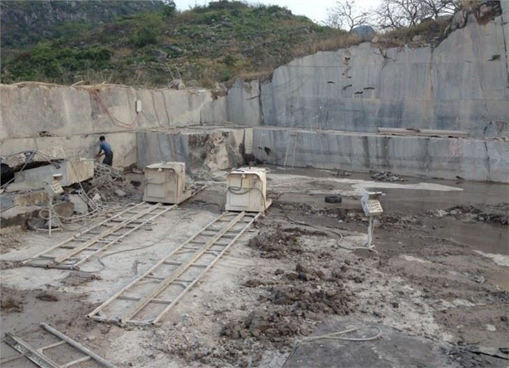 Quarry Stone Block Cutting Machine